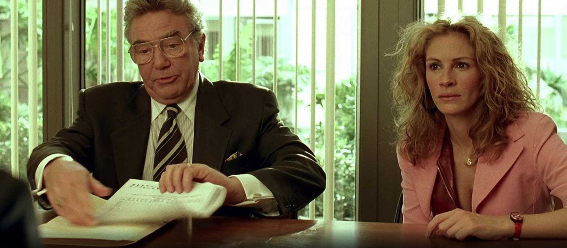 Julia Roberts and Albert Finney in Erin Brockovich