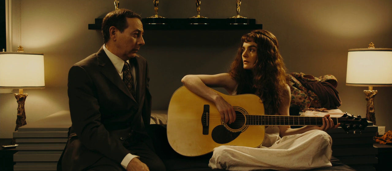 Shirley Henderson and Paul Reubens in Life During Wartime