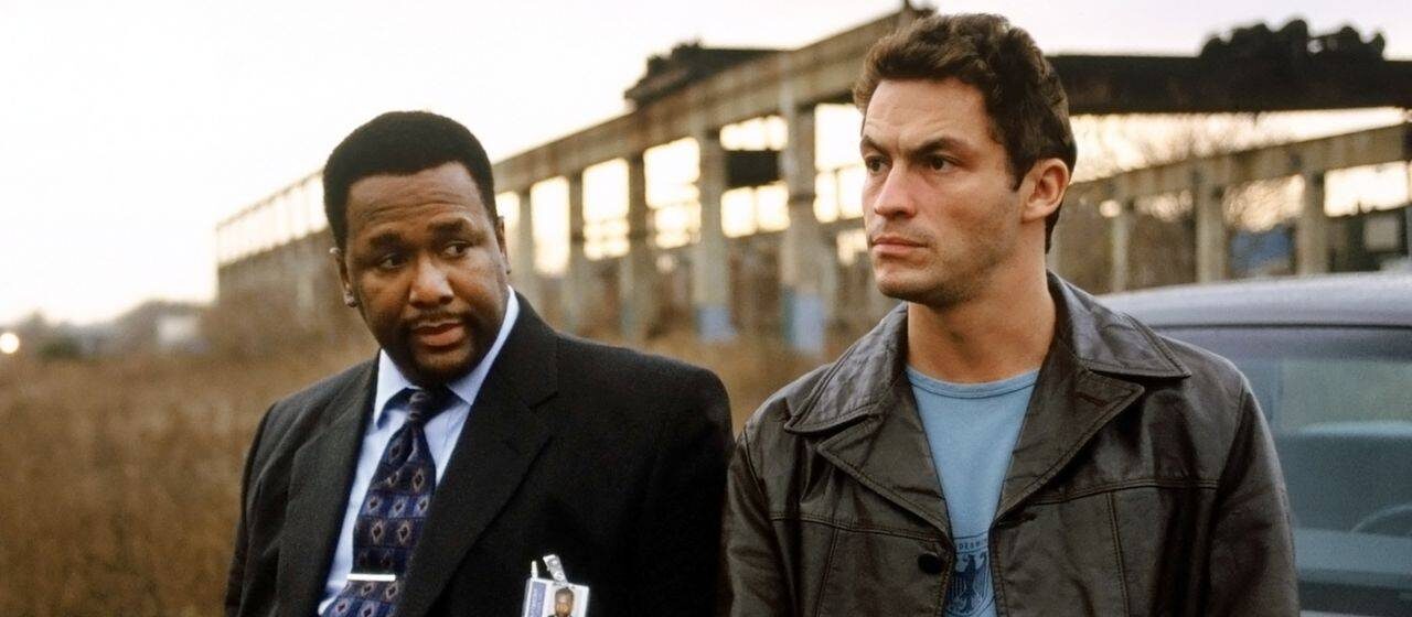 Dominic West and Wendell Pierce in The Wire